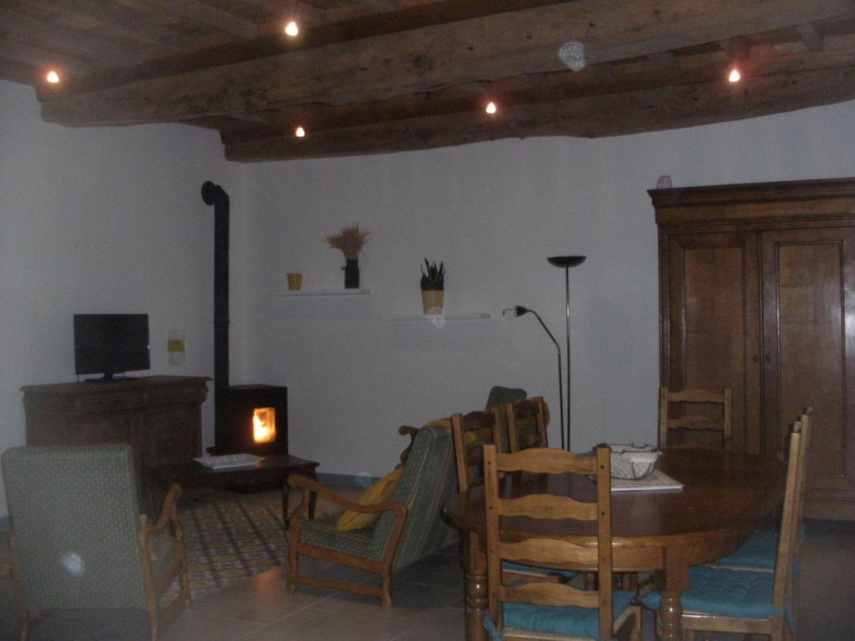 Hotel Grange Dans Ancien Corps De Ferme Bellengreville  Exterior foto
